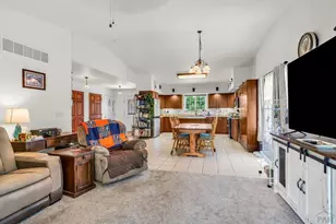 75 Wheatridge Dr, Pueblo, CO 81005 - Photo 17