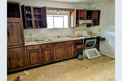 505 W 10th St, Walsenburg, CO 81089 - Photo 7