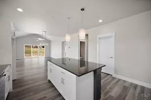 1481 W Delaney Dr, Pueblo, CO 81007 - Photo 5