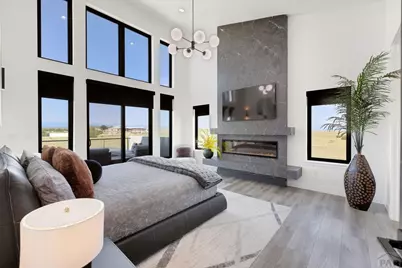 5425 Schaefer Ln, Pueblo, CO 81004 - Photo 9