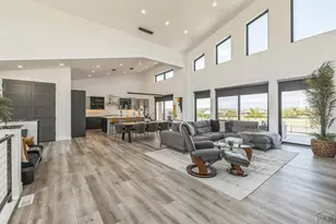 5425 Schaefer Ln, Pueblo, CO 81004 - Photo 7