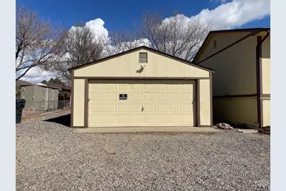 1529 Oakshire Lane, Pueblo, CO 81001 - Photo 3