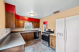1208 Lake Ave, Pueblo, CO 81004 - Photo 5
