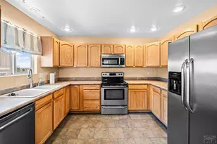 863 E Saunders Dr W, Pueblo West, CO 81007 - Photo 23