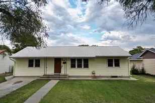 426 Poplar Ave, Las Animas, CO 81054 - Photo 3