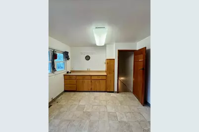 426 Poplar Ave, Las Animas, CO 81054 - Photo 17