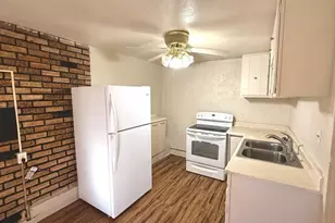 2402 Wyoming Ave, Pueblo, CO 81004 - Photo 7