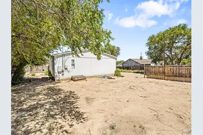 2206 W 16th St, Pueblo, CO 81003 - Photo 3