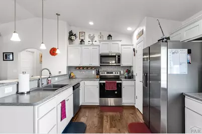 1485 E Ithaca Dr, Pueblo, CO 81007 - Photo 15