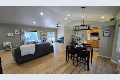 232 Alhambra Dr, Pueblo, CO 81005 - Photo 9