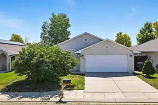 5040 Sage St, Pueblo, CO 81005 - Photo 3