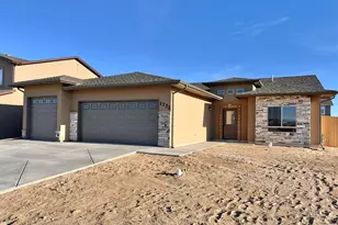 1722 Kingfisher Ln, Pueblo, CO 81008 - Photo 1