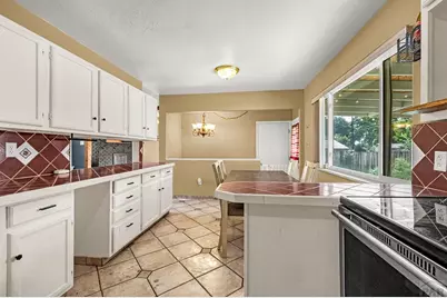 3940 Hollybrook Lane, Pueblo, CO 81005 - Photo 9