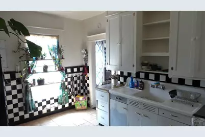 1208 E 11th St, Pueblo, CO 81001 - Photo 5