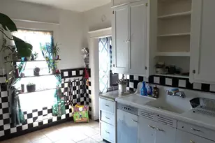 1208 E 11th St, Pueblo, CO 81001 - Photo 5