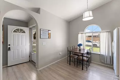 814 Edna Ln, Pueblo, CO 81005 - Photo 3