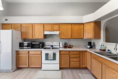 814 Edna Ln, Pueblo, CO 81005 - Photo 5