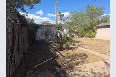 2409 West St, Pueblo, CO 81003 - Photo 35