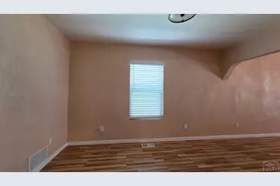 218 Polk St, Pueblo, CO 81004 - Photo 7