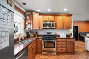 37 Verdosa Dr, Pueblo, CO 81005 - Photo 3