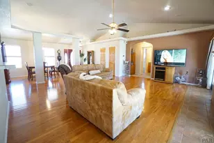 461 E Fredonia Dr, Pueblo, CO 81007 - Photo 9