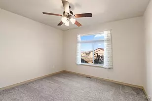 24 Arrowsmith Dr, Pueblo, CO 81008 - Photo 23