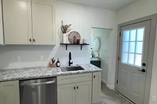 402 Barnes Ave, La Junta, CO 81050 - Photo 5