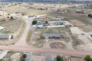 882 N Durango Dr, Pueblo West, CO 81007 - Photo 23