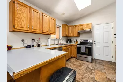 576 S Falcon Dr, Pueblo West, CO 81007 - Photo 9