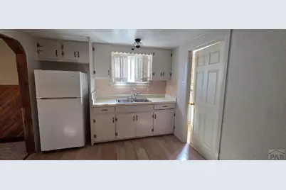 307 W Cedar St, Lamar, CO 81052 - Photo 5