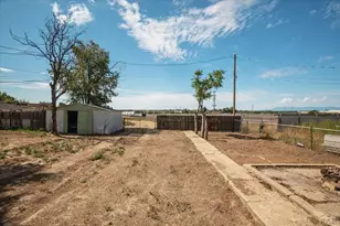 1632 W 17th St, Pueblo, CO 81003 - Photo 25