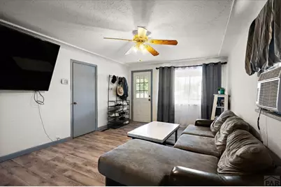 1632 W 17th St, Pueblo, CO 81003 - Photo 5