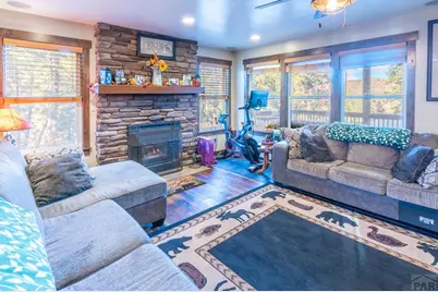 8946 Cottonwood Dr, Beulah, CO 81023 - Photo 3