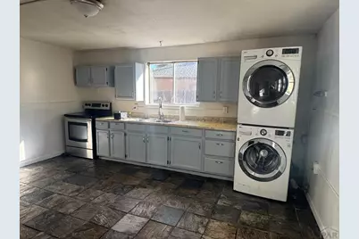 1027 E Abriendo Ave, Pueblo, CO 81004 - Photo 5