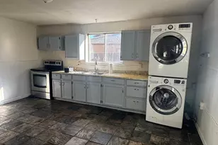 1027 E Abriendo Ave, Pueblo, CO 81004 - Photo 5