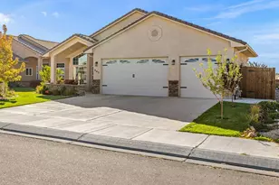 803 Thorncrest Dr, Pueblo, CO 81005 - Photo 3