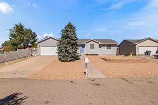 662 S Granby Ln, Pueblo West, CO 81007 - Photo 1