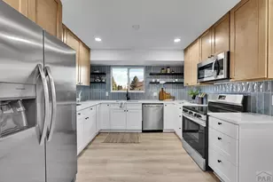 28 Pennwood Ln, Pueblo, CO 81005 - Photo 9