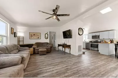 979 S Dawnview Dr, Pueblo West, CO 81007 - Photo 5