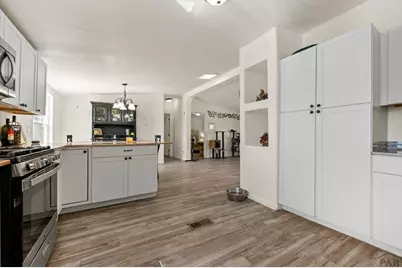 979 S Dawnview Dr, Pueblo West, CO 81007 - Photo 9