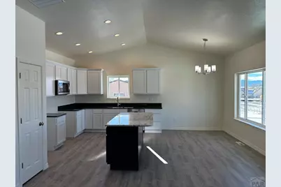 23 S Fairknoll Dr, Pueblo West, CO 81007 - Photo 7