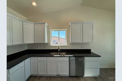 23 S Fairknoll Dr, Pueblo West, CO 81007 - Photo 5