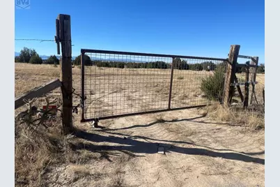 6077 &amp; 6043 Robert Lane, Pueblo, CO 81004 - Photo 5