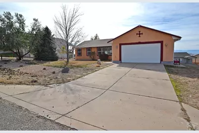 228 W Kyle Dr, Pueblo West, CO 81007 - Photo 3