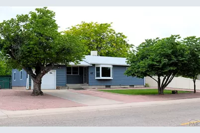62 Amherst Ave, Pueblo, CO 81005 - Photo 1