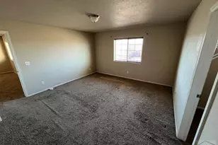 5824 Mark Twain Ln, Pueblo, CO 81008 - Photo 11