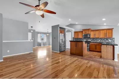 2327 Crestwood Ln, Pueblo, CO 81008 - Photo 11