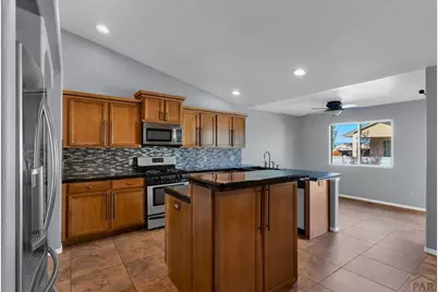 2327 Crestwood Ln, Pueblo, CO 81008 - Photo 15