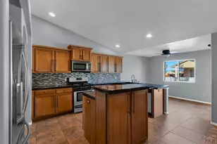 2327 Crestwood Ln, Pueblo, CO 81008 - Photo 15