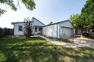 14 Crested Hill Ct, Pueblo, CO 81008 - Photo 3